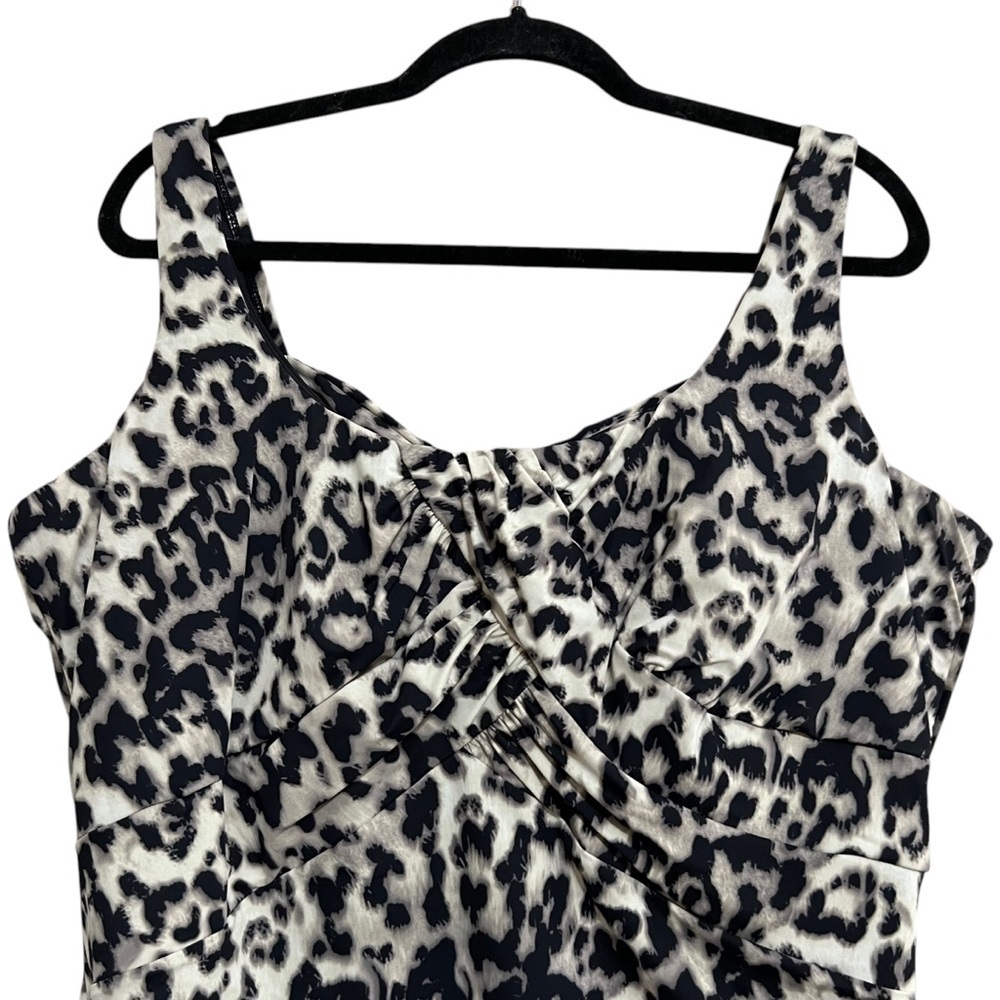 Lands’ End Carmela Leopard One Piece Swimsuit Size 24W - Picture 4 of 11